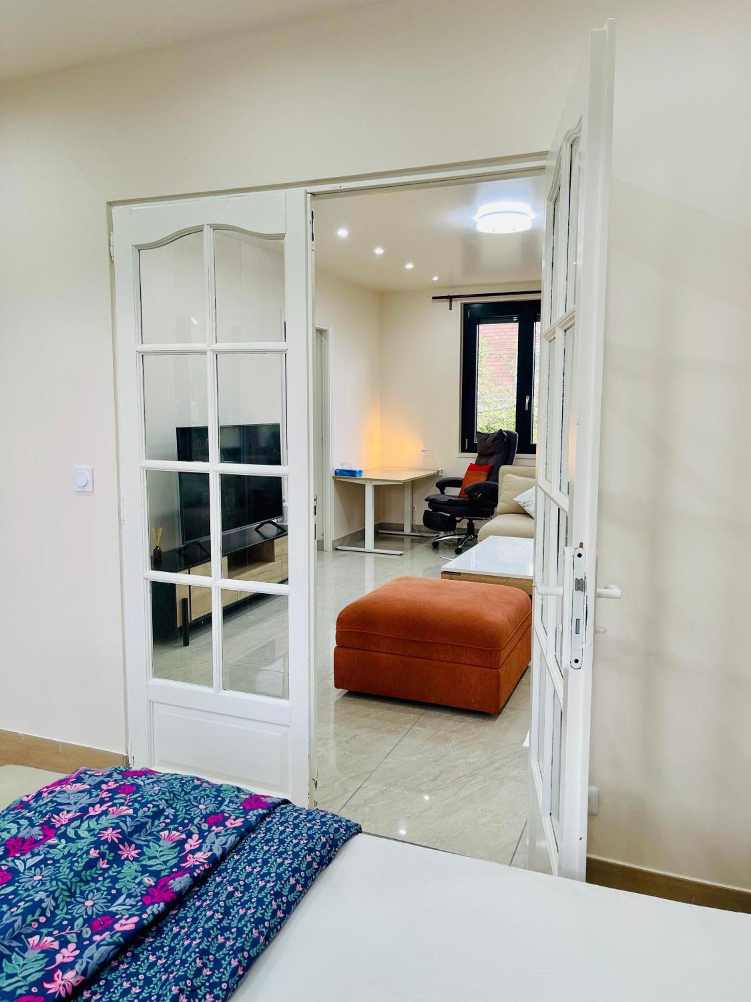 Stylish, Calm And Green Home Stay Saint-Fargeau-Ponthierry Esterno foto